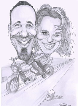Karikaturista Janko: Ručně kreslená barevná karikatura na A3 – pár na motorce v plné rychlosti s vlajícími vlasy.